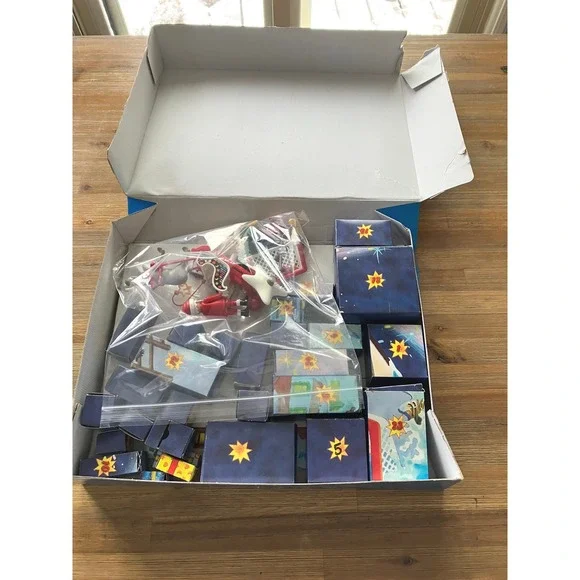 Playmobile 5711 Santa Advent Calendar Play Set Vintage Y2K Christmas - Picture 2 of 15